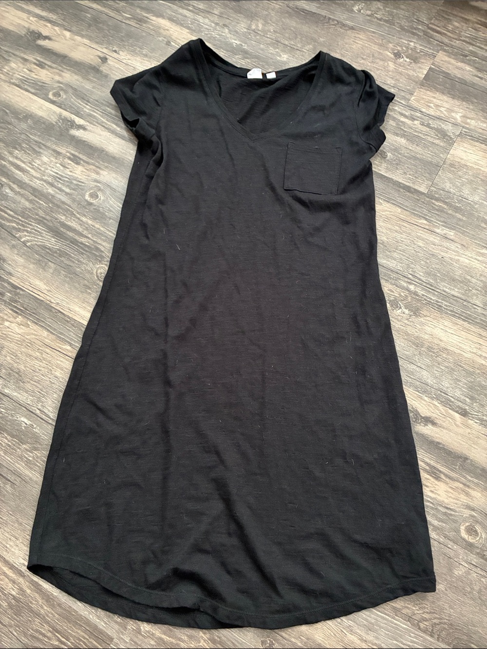 GAP Black Crewneck Tee